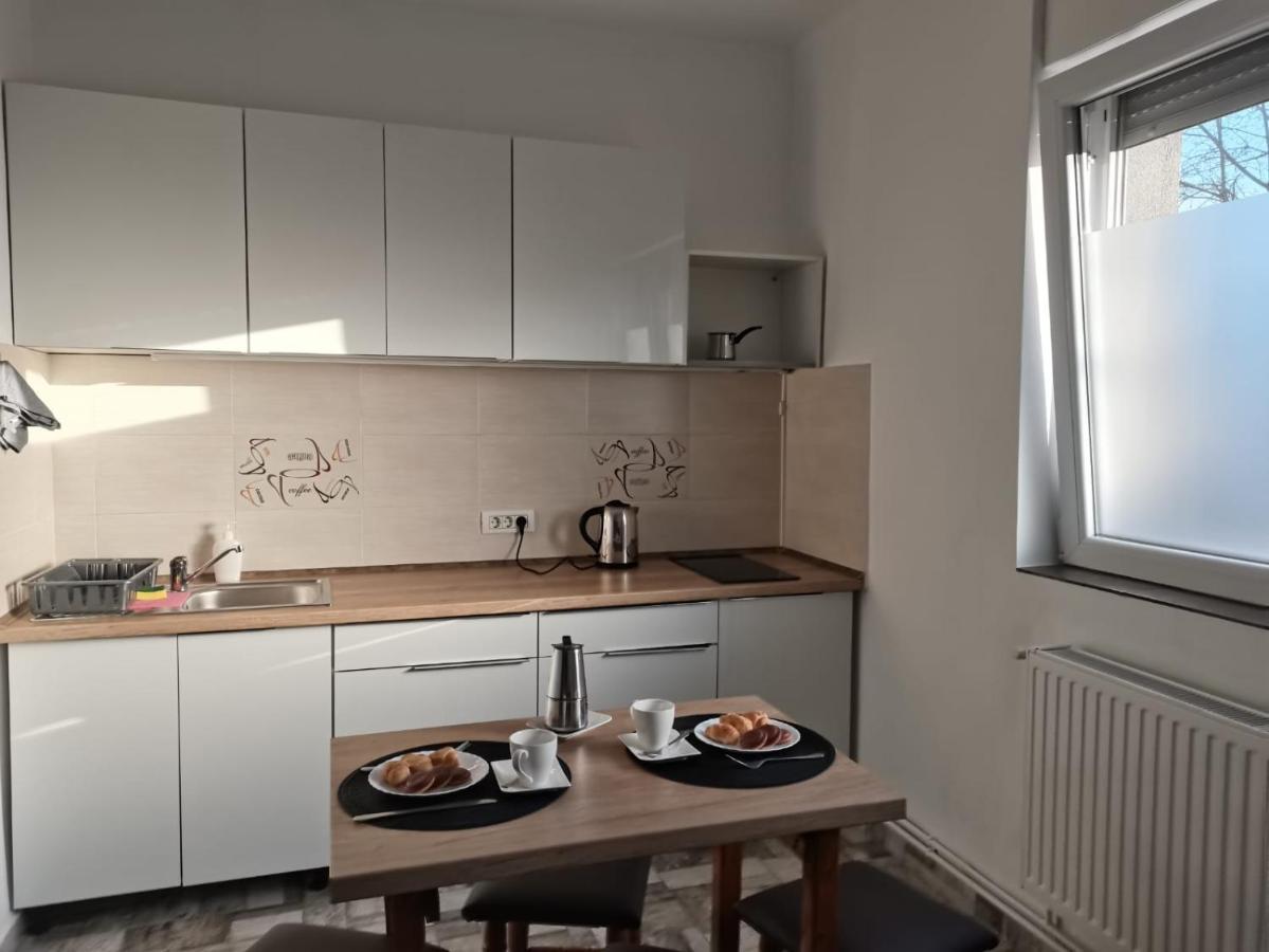 Carla'S Place Ap1 Oradea Dış mekan fotoğraf